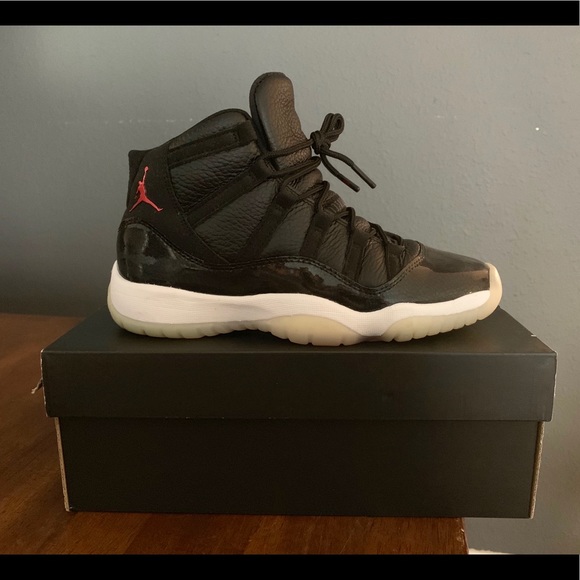 Air Jordan 11 Retro “72-10” Black/Gym Red